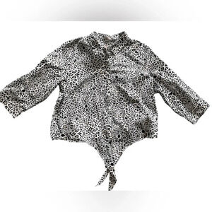 Chicos Leopard Print Tie Front Wrinkle Resistant Blouse-size 2 100 % Cotton NWOT